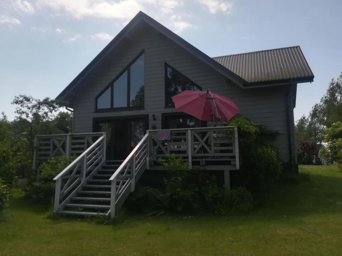 Dom Z Ogrodem Villa Laka  Exteriör bild